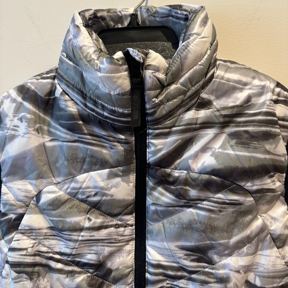 Track & Field Printed Puffer Vest size medium - Picture 5 of 9